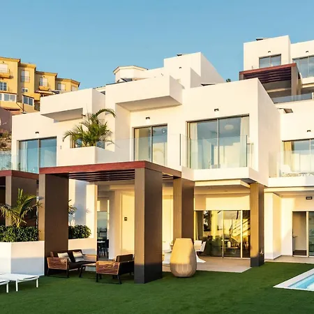 Eden - Seaviews, Large Terrace & Private Heated Pool Адехе