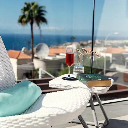 Вилла Eden - Seaviews, Large Terrace & Private Heated Pool