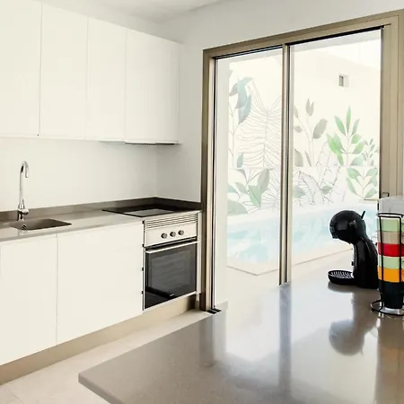 Вилла Eden - Seaviews, Large Terrace & Private Heated Pool *